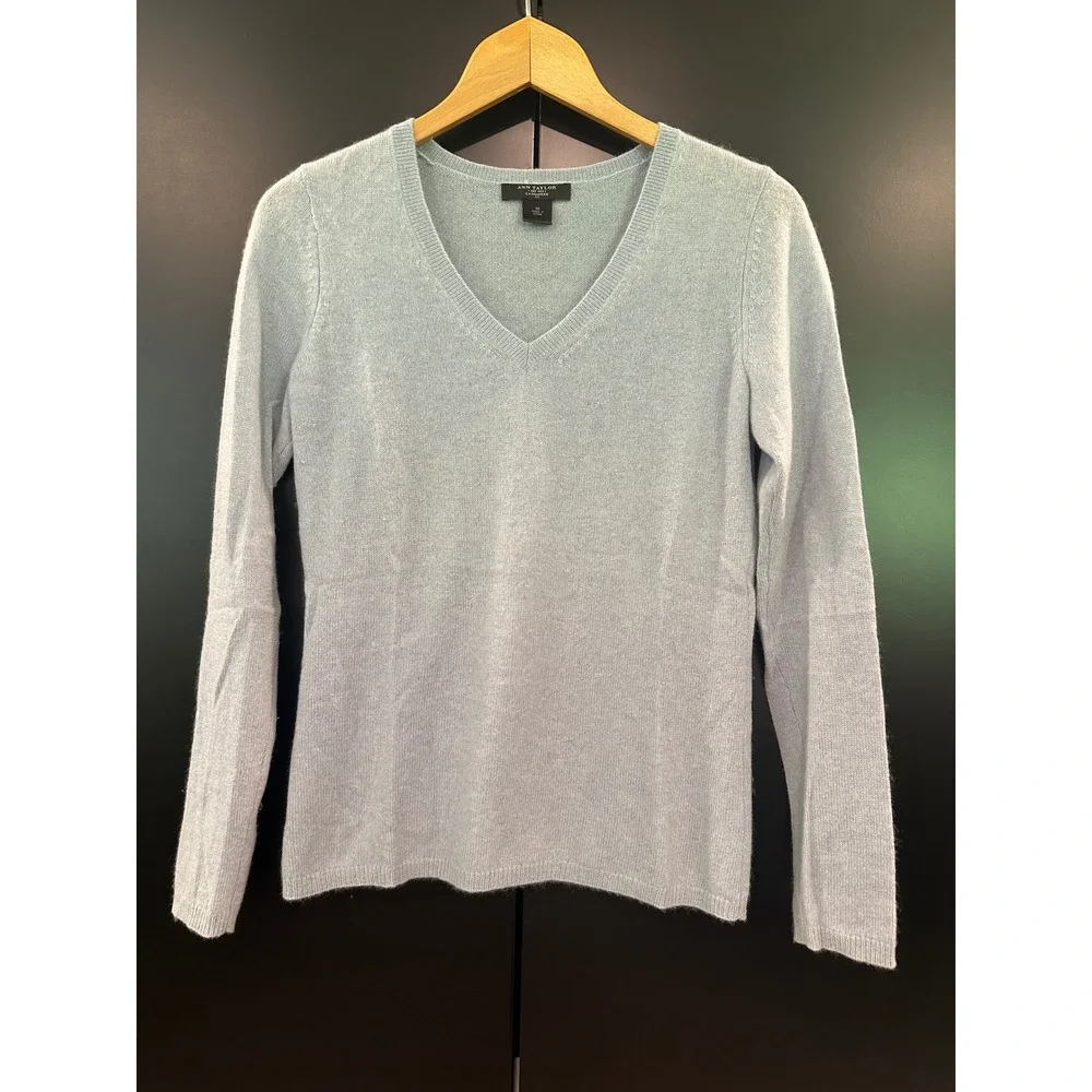 Ann Taylor Cashmere V-Neck Sweater Light Blue Long Sleeve XS